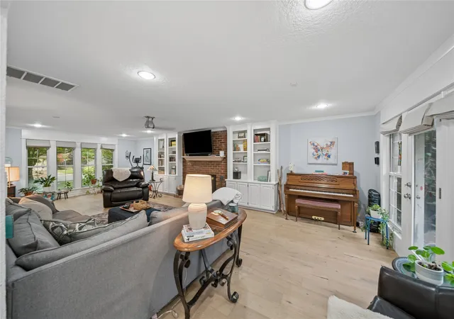 Photo 3 of Single family home for sale at 6549 E 86th Street, Tulsa, OK 74133 | MLS# 2633628 | Listing updated on 2026-09-12