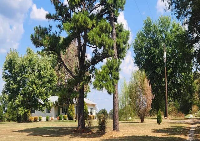 Photo 3 of Single family home for sale at 3430 S Buffalo Crk Rd, Atoka, OK 74525 | MLS# 2633775 | Listing updated on 2026-09-16