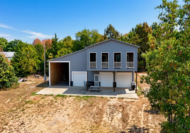Photo 2 of Single family home for sale at 116781 4207 Road, Eufaula, OK 74432 | MLS# 2633777 | Listing updated on 2026-09-12