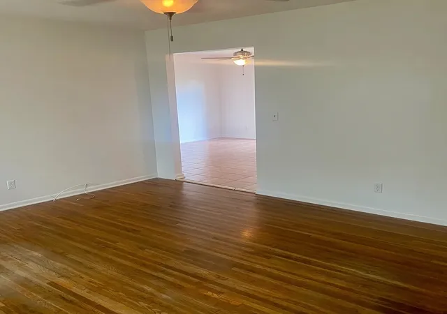 Photo 3 of Single family home for sale at 413 W Nashville Pl S, Broken Arrow, OK 74012 | MLS# 2633783 | Listing updated on 2026-09-12