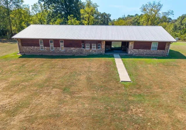 Photo 1 of Single family home for sale at 1465 Bethel Cutoff, Broken Bow, OK 74728 | MLS# 2617113 | Listing updated on 2026-09-16