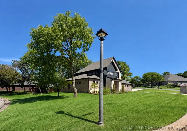 Photo 3 of Single family home for sale at 1937 S Surrey Ct, Bartlesville, OK 74006 | MLS# 2633795 | Listing updated on 2026-09-13