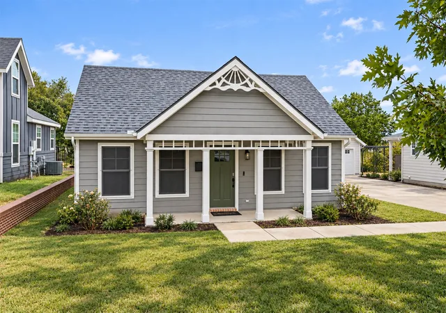 Photo 1 of Single family home for sale at 805 Mclish St, Ardmore, OK 73401 | MLS# 2633794 | Listing updated on 2026-09-13