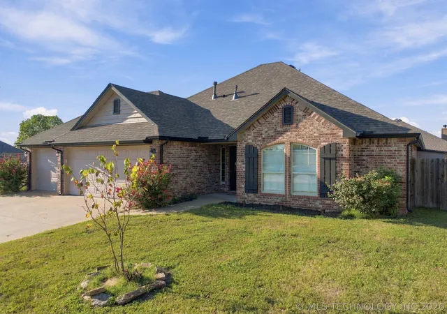 Photo 2 of Single family home for sale at 4457 Pecan Cir, Kiefer, OK 74041 | MLS# 2633698 | Listing updated on 2026-09-13