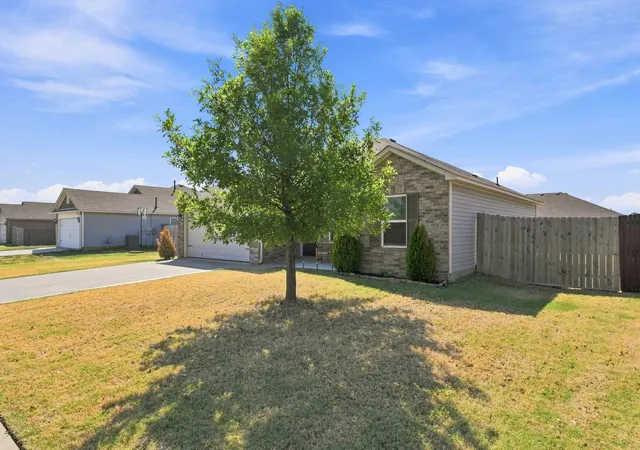 Photo 3 of Single family home for sale at 10004 E 107th Place, Owasso, OK 74055 | MLS# 2633641 | Listing updated on 2026-09-13