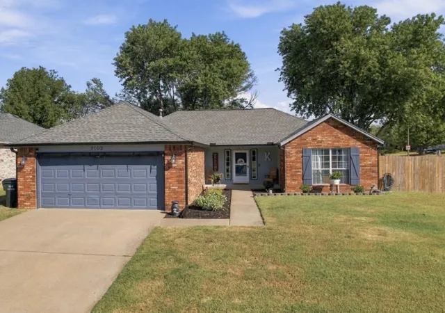 Single family home for sale at 2102 W Walnut St, Collinsville, OK 74021 | MLS# 2633792