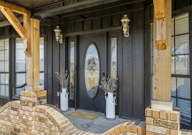 Photo 3 of Single family home for sale at 1370 Lincoln, Healdton, OK 73438 | MLS# 2633818 | Listing updated on 2026-09-14