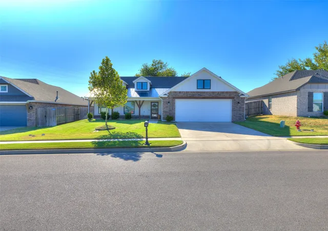 Photo 2 of Single family home for sale at 8902 N 73rd Eastplace, Owasso, OK 74055 | MLS# 2633833 | Listing updated on 2026-09-28