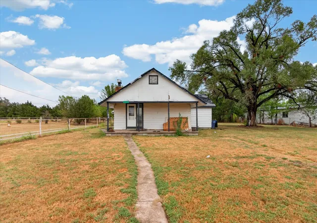 Photo 1 of Single family home for sale at 1320 N Caney St, Copan, OK 74022 | MLS# 2633383 | Listing updated on 2026-09-14