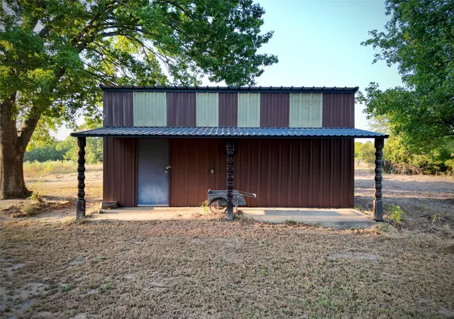Photo 3 of Single family home for sale at 797 W Jefferson Hwy, Atoka, OK 74525 | MLS# 2633844 | Listing updated on 2026-09-14