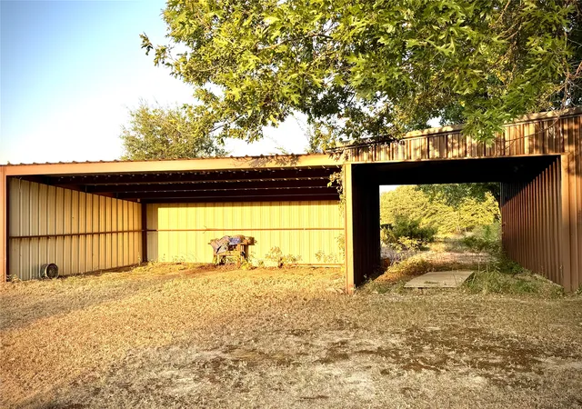 Photo 3 of Single family home for sale at 797 W Jefferson Hwy, Atoka, OK 74525 | MLS# 2633844 | Listing updated on 2026-09-14