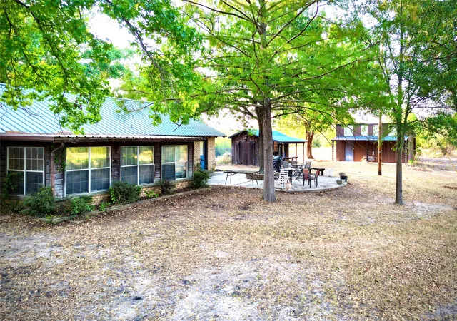 Photo 4 of Single family home for sale at 797 W Jefferson Hwy, Atoka, OK 74525 | MLS# 2633844 | Listing updated on 2026-09-14