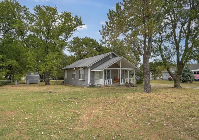 Photo 1 of Land for sale at 832 E Detroit St, Broken Arrow, OK 74012 | MLS# 2633823 | Listing updated on 2026-09-14