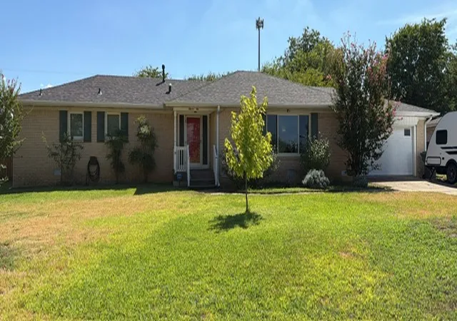 Photo 1 of Single family home for sale at 1110 N Meadow Dr, Ardmore, OK 73401 | MLS# 2633236 | Listing updated on 2026-09-17