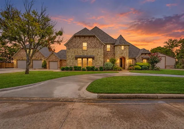 Photo 1 of Single family home for sale at 3307 Castle Ct, Durant, OK 74701 | MLS# 2633847 | Listing updated on 2026-09-14