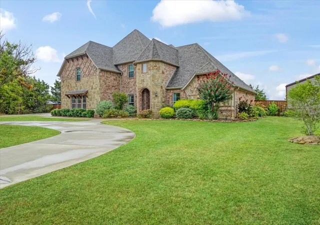 Photo 2 of Single family home for sale at 3307 Castle Ct, Durant, OK 74701 | MLS# 2633847 | Listing updated on 2026-09-14