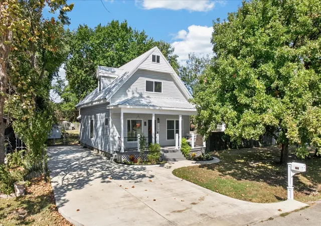 Photo 2 of Sale Pending at 1215 N Front St, Dewey, OK 74029 | MLS# 2633801 | Listing updated on 2026-09-25