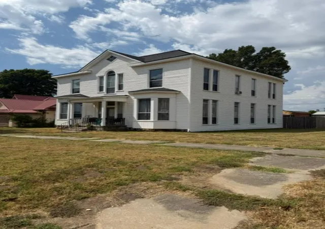 Photo 1 of Sale Pending at 224 N Oak St, Holdenville, OK 74848 | MLS# 2633865 | Listing updated on 2026-09-16
