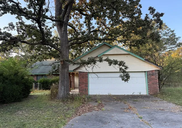 Photo 1 of Single family home for sale at 1882 Oak Knoll Dr, Sperry, OK 74073 | MLS# 2633888 | Listing updated on 2026-09-15