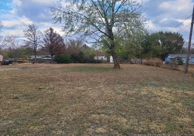 Photo 1 of Land for sale at 1031 S Pine St, Nowata, OK 74048 | MLS# 2633933 | Listing updated on 2026-09-14