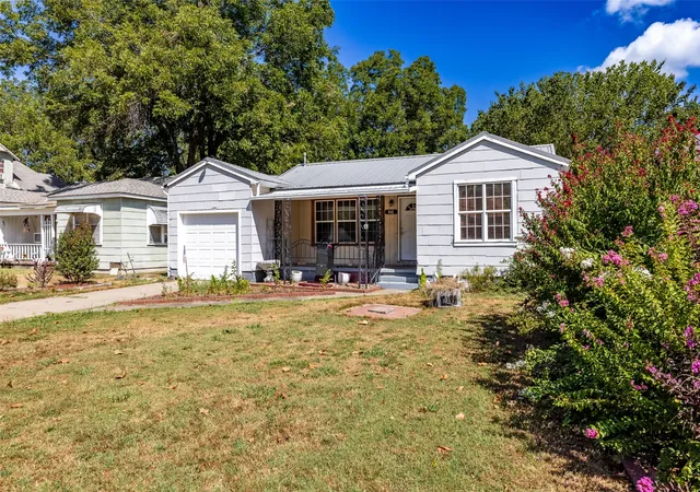 Photo 3 of Single family home for sale at 516 Kankakee St, Muskogee, OK 74403 | MLS# 2633571 | Listing updated on 2026-09-15