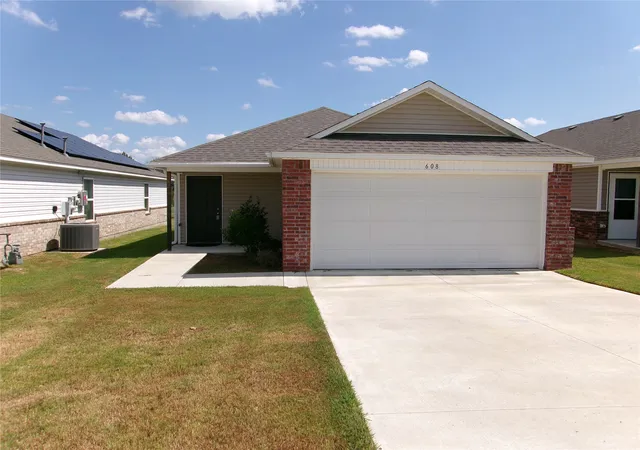 Photo 1 of Single family home for sale at 608 Christy Dr, Muskogee, OK 74403 | MLS# 2633878 | Listing updated on 2026-09-15