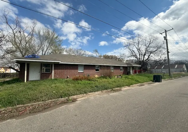 Photo 1 of Multi family home for sale at 312 South 2nd, Durant, OK 74701 | MLS# 2633951 | Listing updated on 2026-09-15