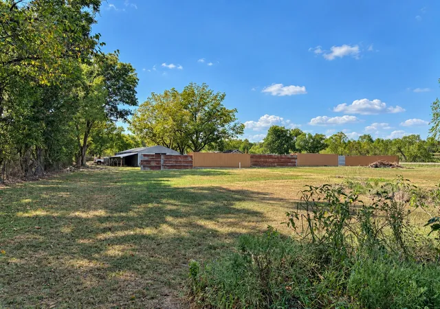 Photo 13 of Single family home for sale at 4101 Highway 51, Hulbert, OK 74441 | MLS# 2633897 | Listing updated on 2026-09-15