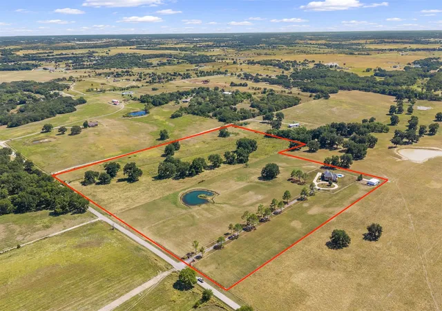 Photo 2 of Single family home for sale at 1599 Cardinal Rd, Lone Grove, OK 73443 | MLS# 2633960 | Listing updated on 2026-09-21