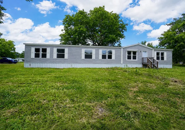 Photo 2 of Manufactured home for sale at 302 N Avenue, Wapanucka, OK 73461 | MLS# 2633900 | Listing updated on 2026-09-15