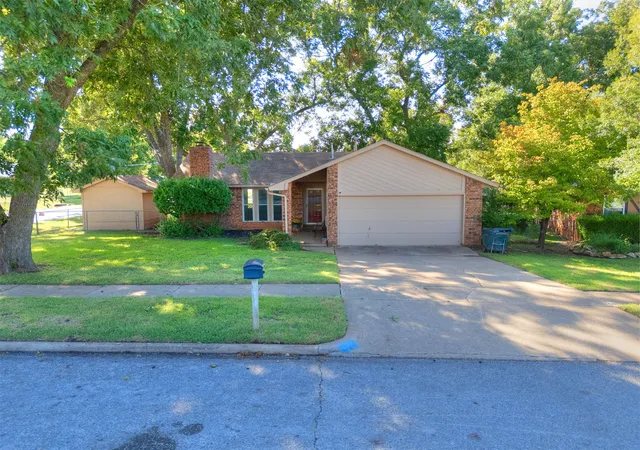 Photo 1 of Single family home for sale at 204 W Seward Ave, Sand Springs, OK 74063 | MLS# 2633066 | Listing updated on 2026-09-15