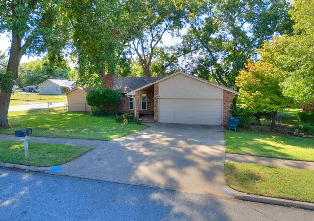 Photo 2 of Single family home for sale at 204 W Seward Ave, Sand Springs, OK 74063 | MLS# 2633066 | Listing updated on 2026-09-15
