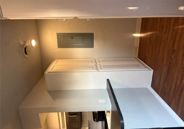 Photo 2 of Townhouse for sale at 1432 S Stoneridge Manor, Ardmore, OK 73401 | MLS# 2633411 | Listing updated on 2026-09-30