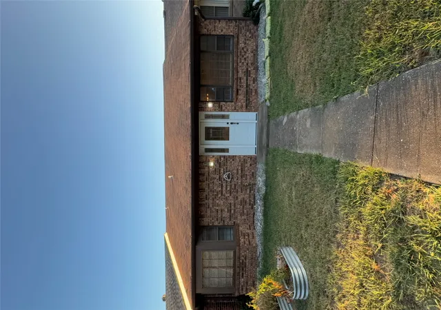 Photo 1 of Townhouse for sale at 1432 S Stoneridge Manor, Ardmore, OK 73401 | MLS# 2633411 | Listing updated on 2026-09-30
