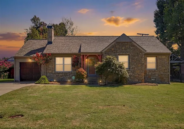 Single family home for sale at 2121 S Louisville Ave, Tulsa, OK 74114 | MLS# 2634071