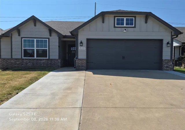 Photo 1 of Single family home for sale at 2109 E Winston St, Broken Arrow, OK 74011 | MLS# 2634191 | Listing updated on 2026-10-20