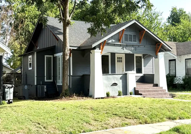 Photo 3 of Single family home for sale at 2239 E 8th Street, Tulsa, OK 74104 | MLS# 2634112 | Listing updated on 2026-10-27