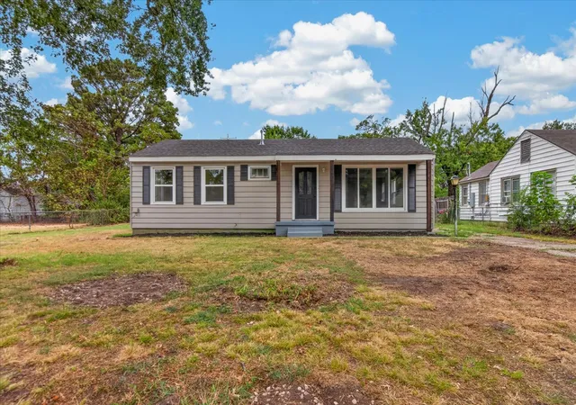 Photo 1 of Sale Pending at 715 W 16th Street, Bartlesville, OK 74003 | MLS# 2634340 | Listing updated on 2026-10-29