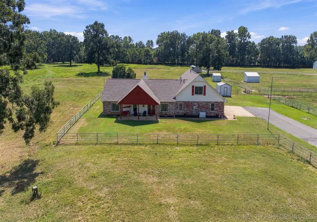Single family home for sale at 21624 E 161st Street S, Coweta, OK 74429 | MLS# 2634101