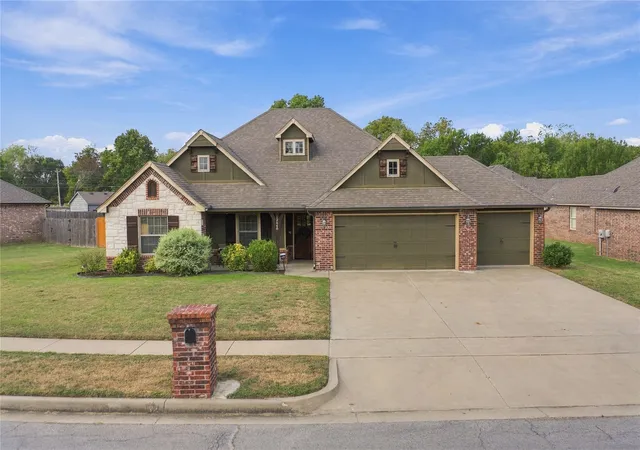 Single family home for sale at 12648 N 124th East Ave, Collinsville, OK 74021 | MLS# 2634749