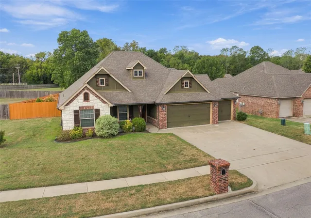 Photo 3 of Single family home for sale at 12648 N 124th East Ave, Collinsville, OK 74021 | MLS# 2634749 | Listing updated on 2026-10-22