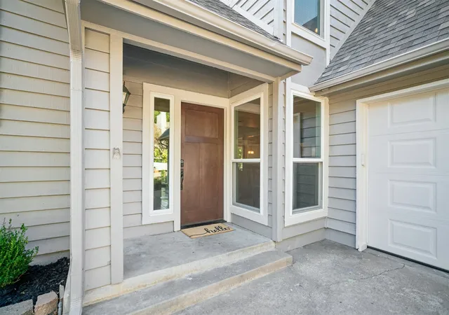 Photo 2 of Single family home for sale at 9524 S Maplewood Ave, Tulsa, OK 74137 | MLS# 2634763 | Listing updated on 2026-10-22