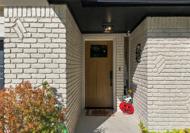 Photo 2 of Single family home for sale at 7610 S Maplewood Ave, Tulsa, OK 74136 | MLS# 2635090 | Listing updated on 2026-10-22