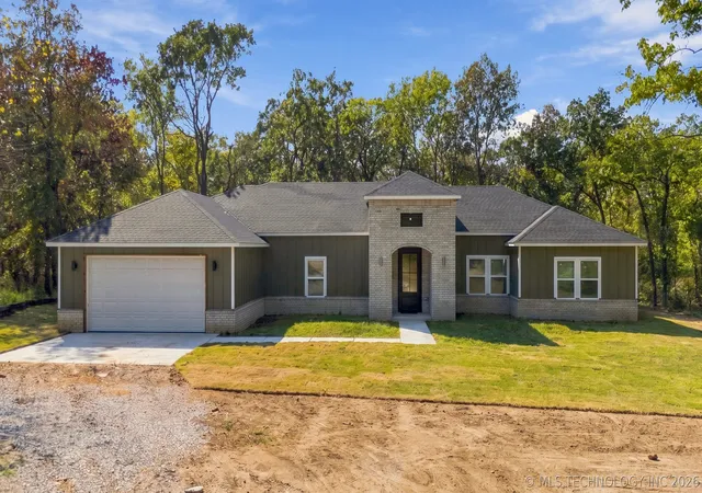 Photo 1 of Single family home for sale at 28804 S Meadow Rd, Catoosa, OK 74015 | MLS# 2635545 | Listing updated on 2026-10-21