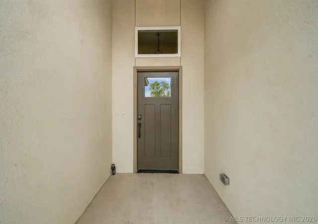 Photo 3 of Single family home for sale at 10400 E 135th Place S, Bixby, OK 74008 | MLS# 2635700 | Listing updated on 2026-10-21