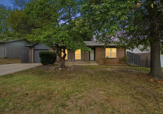 Photo 1 of Single family home for sale at 607 W 150th Street S, Glenpool, OK 74033 | MLS# 2636129 | Listing updated on 2026-10-21