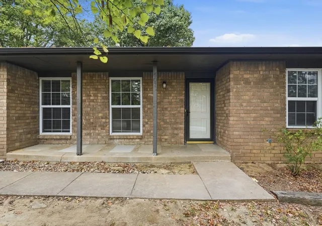 Photo 3 of Single family home for sale at 607 W 150th Street S, Glenpool, OK 74033 | MLS# 2636129 | Listing updated on 2026-10-21