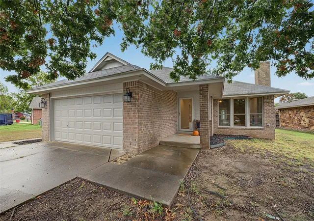 Photo 3 of Single family home for sale at 10702 E 101st Street N, Owasso, OK 74055 | MLS# 2636325 | Listing updated on 2026-10-22