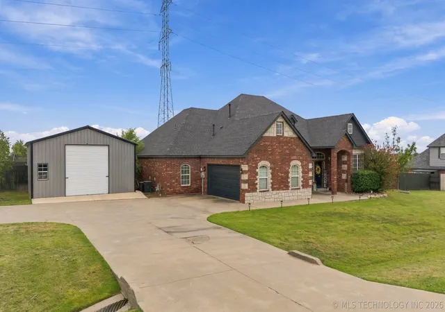 Photo 2 of Single family home for sale at 12777 N 44th Avenue E, Skiatook, OK 74070 | MLS# 2636477 | Listing updated on 2026-10-21