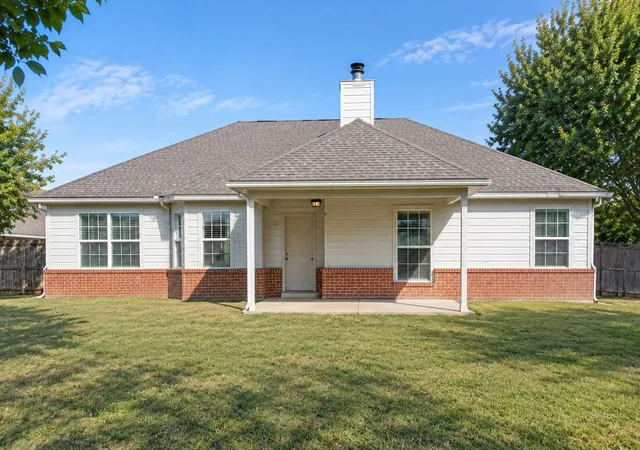 Photo 2 of Sale Pending at 11614 N 110th Eastavenue, Collinsville, OK 74021 | MLS# 2636448 | Listing updated on 2026-10-21